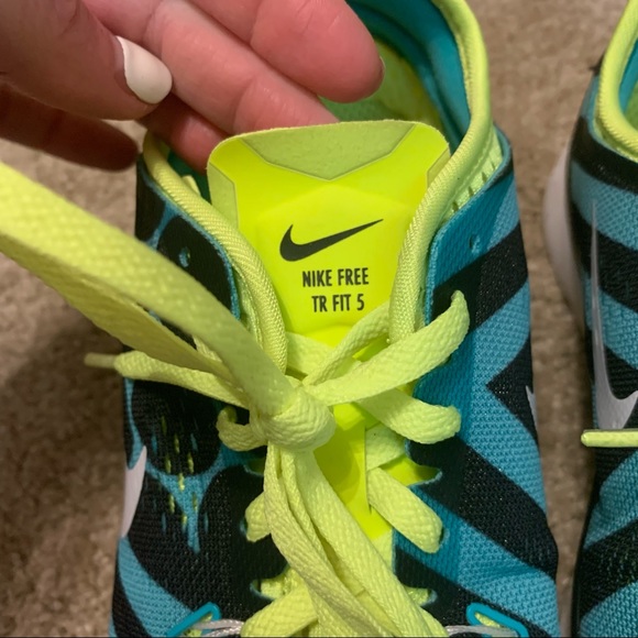 Women’s Nike 5.0 TR FIT 5 PRINT 7.5 - Picture 10 of 10